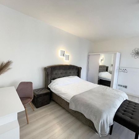 Panoramic Studio Apartment Cluj-Napoca Exterior photo