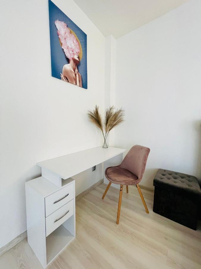 Panoramic Studio Apartment Cluj-Napoca Exterior photo